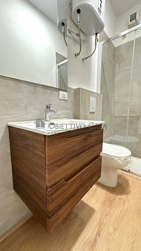 APD750 - Affittasi luminoso monolocale completamente ristrutturato situato in posizione centralis...