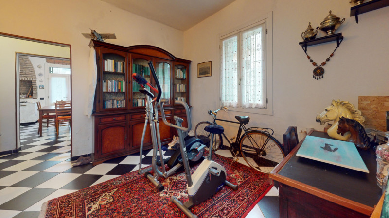 TI INVITIAMO A VISITARE PRIMA IL VIRTUL TOUR 3D DELL'APPARTAMENTO.
COSI' POTRAI VISITARLO SOLO SE...