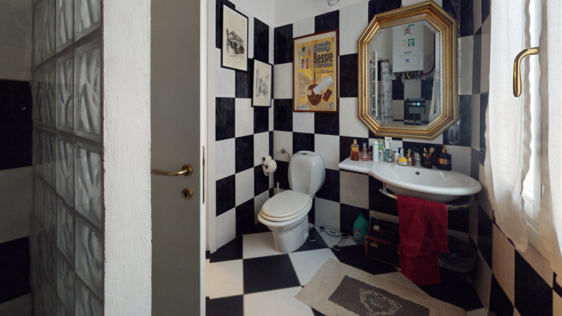 TI INVITIAMO A VISITARE PRIMA IL VIRTUL TOUR 3D DELL'APPARTAMENTO.
COSI' POTRAI VISITARLO SOLO SE...