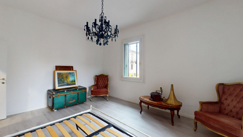 TI INVITIAMO A VISITARE PRIMA IL VIRTUL TOUR 3D DELL'APPARTAMENTO.
COSI' POTRAI VISITARLO SOLO SE...