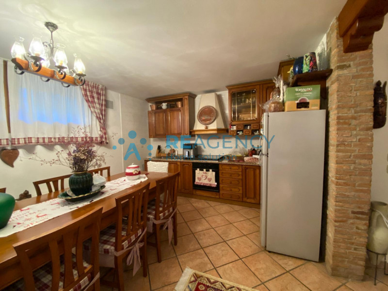 ARCUGNANO - Zona Nogarazza

Stai cercando una Porzione di Bifamiliare recente, ben tenuta e con a...