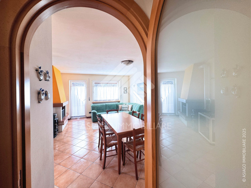 Asiago Immobiliare propone in esclusiva una soluzione ideale per chi desidera vivere la montagna ...