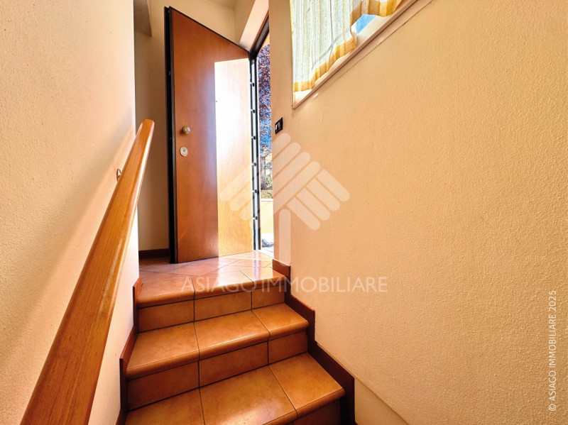 Asiago Immobiliare propone in esclusiva una soluzione ideale per chi desidera vivere la montagna ...