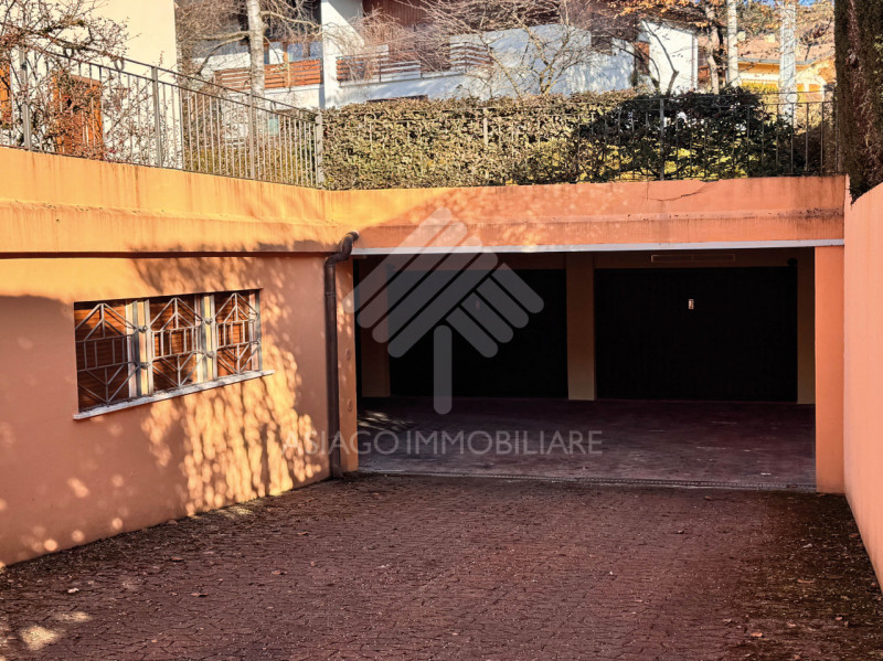 Asiago Immobiliare propone in esclusiva una soluzione ideale per chi desidera vivere la montagna ...