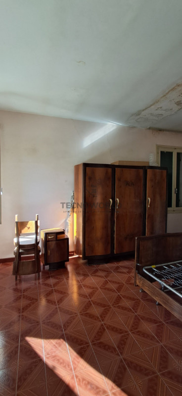 Nel cuore delle prime colline di Leguzzano, dove il panorama mozzafiato si sposa con la tranquill...