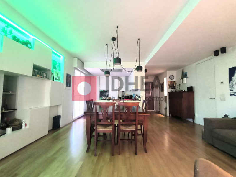 "RIFERIMENTO USI1 "

SILEA- CENTRO.
Su ottimo contesto residenziale, tranquillo ed immediatamente...