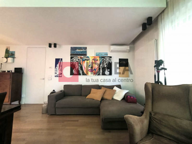 "RIFERIMENTO USI1 "

SILEA- CENTRO.
Su ottimo contesto residenziale, tranquillo ed immediatamente...