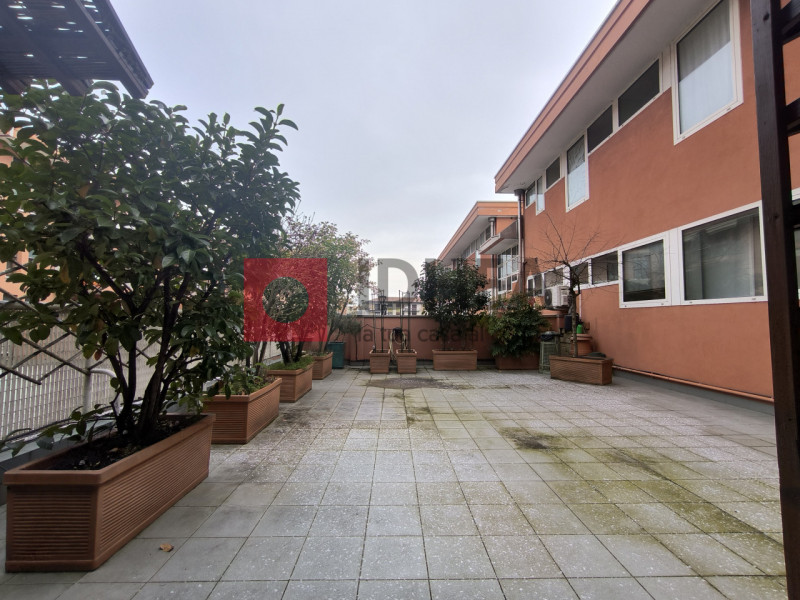 "RIFERIMENTO USI1 "

SILEA- CENTRO.
Su ottimo contesto residenziale, tranquillo ed immediatamente...