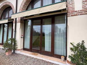 MONTECCHIA. BELLISSIMO CONTESTO DI VERDE E NATURA PORZIONE AUTONOMA villetta a schiera
DI SEI UNI...