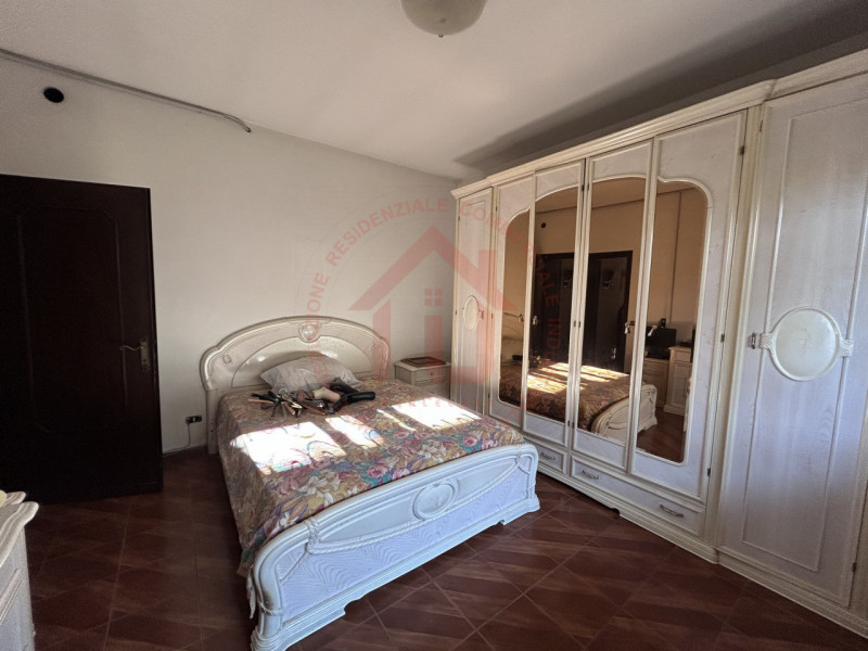 RIF: FR008 Proponiamo in vendita casa singola con giardino piantumato in quartiere residenziale s...