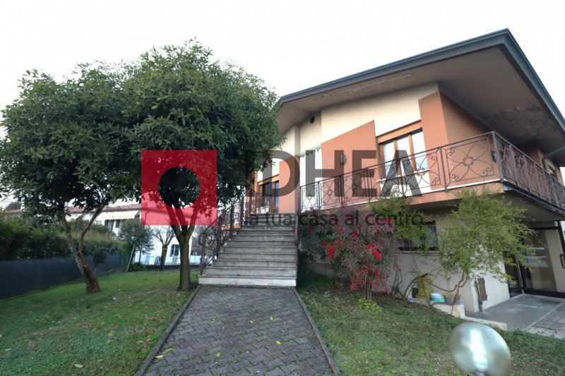 CARITA' - VILLORBA 

"""RIFERIMENTO NSV5"""

L'agenzia immobiliare Idhea di Villorba ha il piacer...