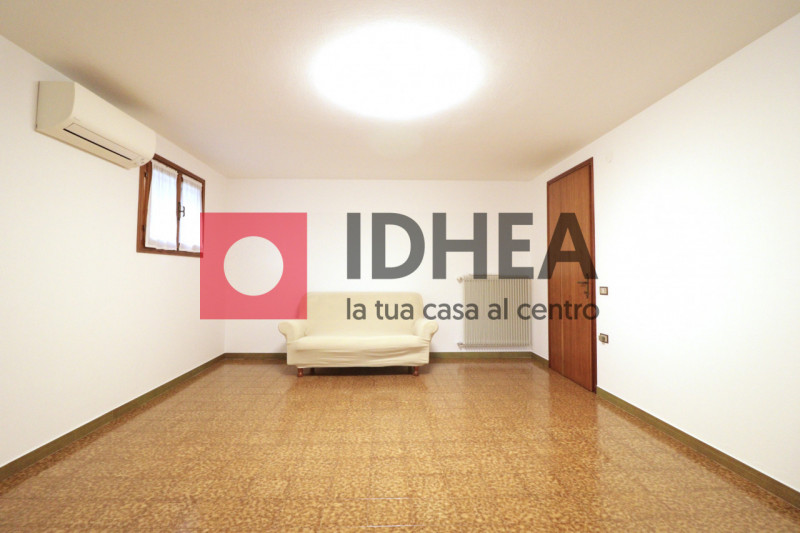 CARITA' - VILLORBA 

"""RIFERIMENTO NSV5"""

L'agenzia immobiliare Idhea di Villorba ha il piacer...