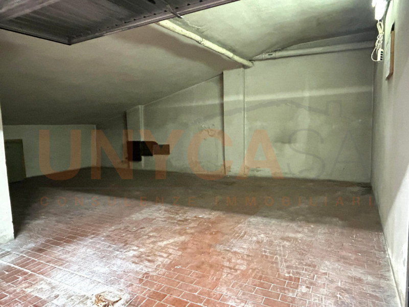 PADOVA – Proponiamo in vendita garage di 20 mq, situato nel cuore del centro storico di Padova, i...