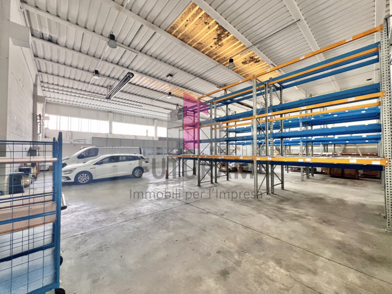 MONTECCHIO MAGGIORE - RIF.611FUTURAM - PER INFO 0444 310220

In posizione strategica e comoda ai ...