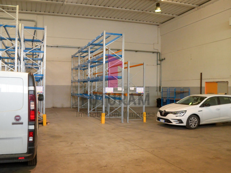 MONTECCHIO MAGGIORE - RIF.611FUTURAM - PER INFO 0444 310220

In posizione strategica e comoda ai ...