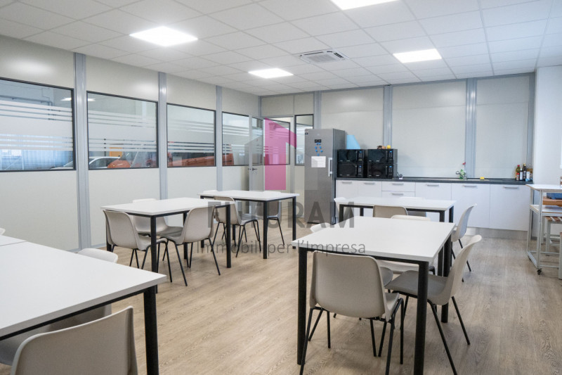 MONTECCHIO MAGGIORE - RIF.611FUTURAM - PER INFO 0444 310220

In posizione strategica e comoda ai ...