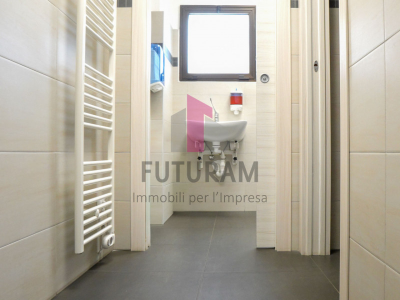 MONTECCHIO MAGGIORE - RIF.611FUTURAM - PER INFO 0444 310220

In posizione strategica e comoda ai ...