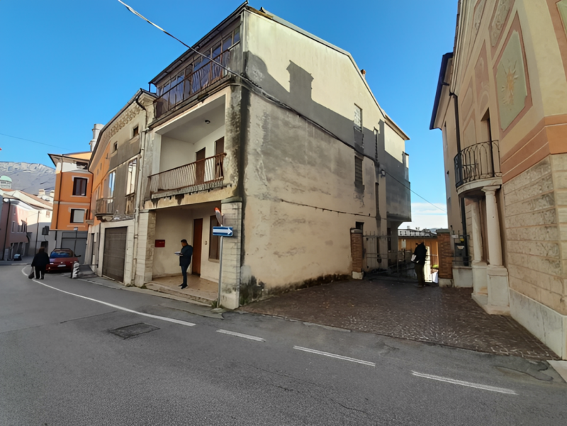 APPARTAMENTO ALL'ASTA, VIA LIBERTA', PIOVENE ROCCHETTE (VI)

Si propone il diritto di piena propr...