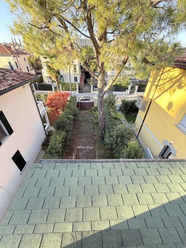 OSPEDALI - NAZARETH
Nella immediata vicinanza agli ospedali, in una delle più belle vie della zon...