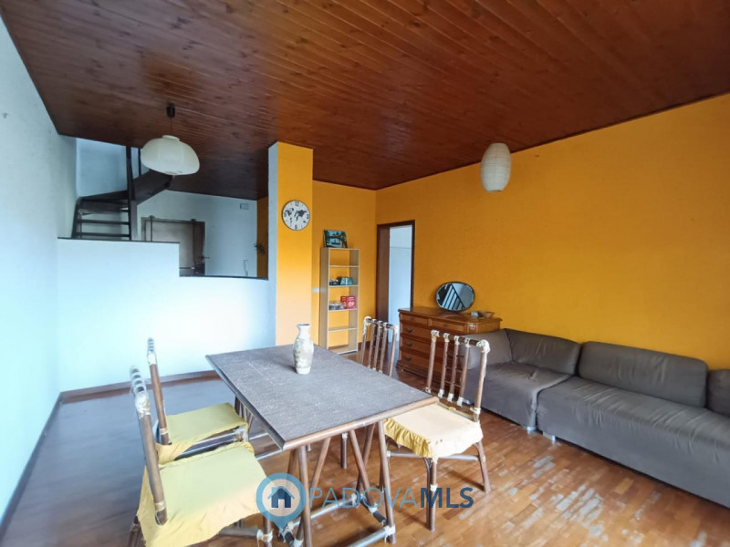 Immobile in esclusiva al Gruppo Padova MLS
Padova in zona Fiera comoda agli istituti universitari...