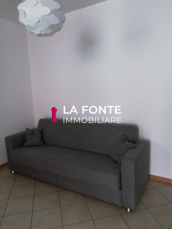 VIGONZA CENTRO, all'interno del "Residence Le Villette", luminoso APPARTAMENTO trilocale, ATTUALM...