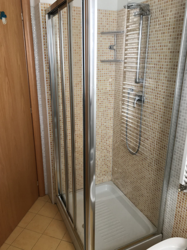 VIGONZA CENTRO, all'interno del "Residence Le Villette", luminoso APPARTAMENTO trilocale, ATTUALM...