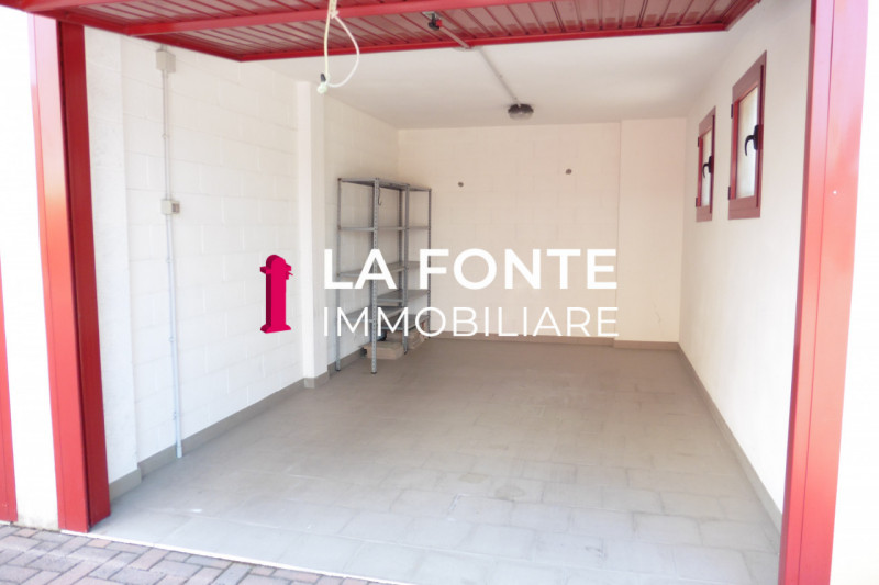 VIGONZA CENTRO, all'interno del "Residence Le Villette", luminoso APPARTAMENTO trilocale, ATTUALM...