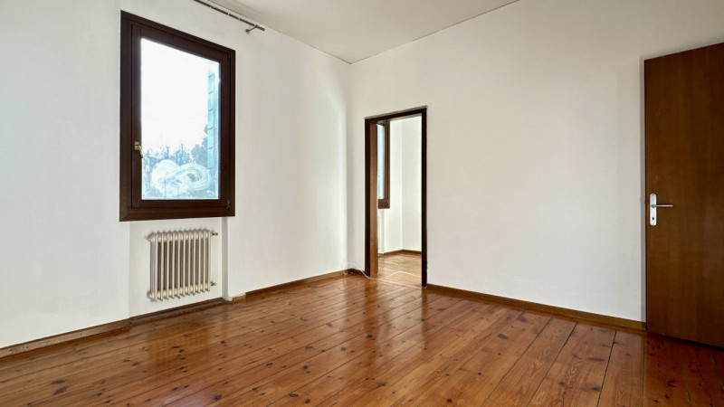 In contesto residenziale di pregio, in zona particolarmente interessante, ovvero nell'immediato f...