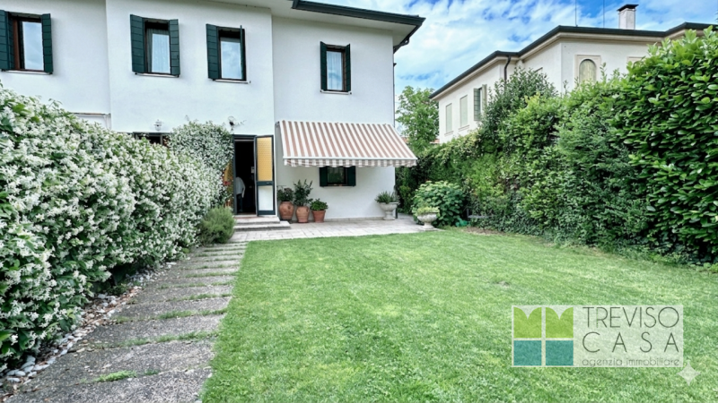 In contesto residenziale di pregio, in zona particolarmente interessante, ovvero nell'immediato f...