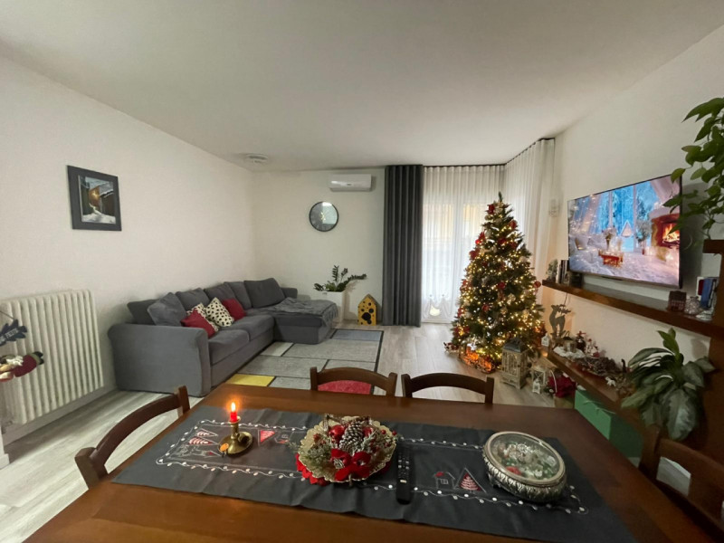 Scopri il tuo nuovo rifugio nel cuore di Selvazzano Dentro, precisamente nella rinomata zona di S...