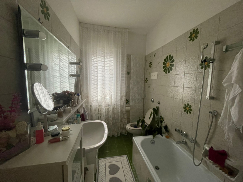 Scopri il tuo nuovo rifugio nel cuore di Selvazzano Dentro, precisamente nella rinomata zona di S...