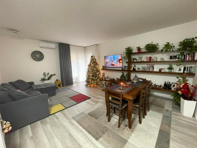 Scopri il tuo nuovo rifugio nel cuore di Selvazzano Dentro, precisamente nella rinomata zona di S...