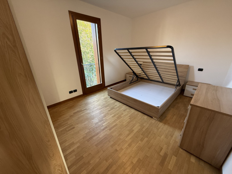 (Per INFO Roberto 3888920530) Scopri questo delizioso Bilocale situato nel cuore di Montebelluna....