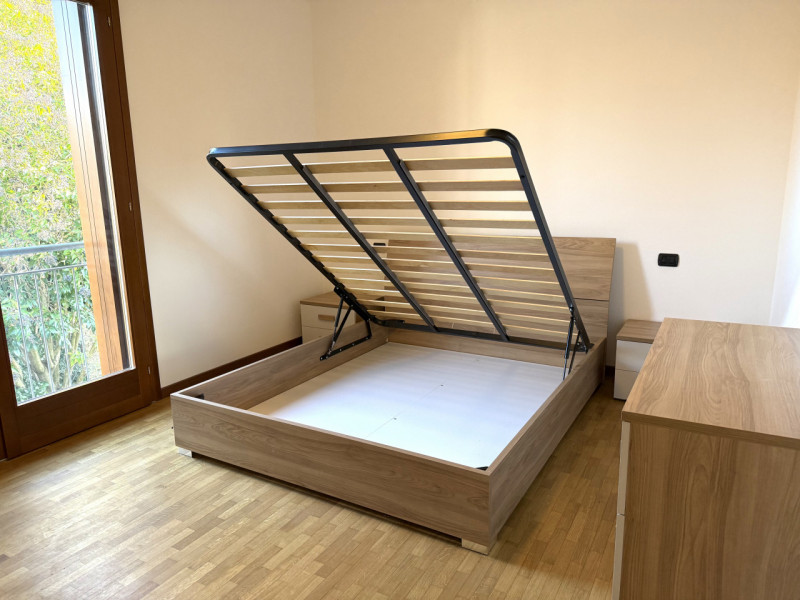 (Per INFO Roberto 3888920530) Scopri questo delizioso Bilocale situato nel cuore di Montebelluna....