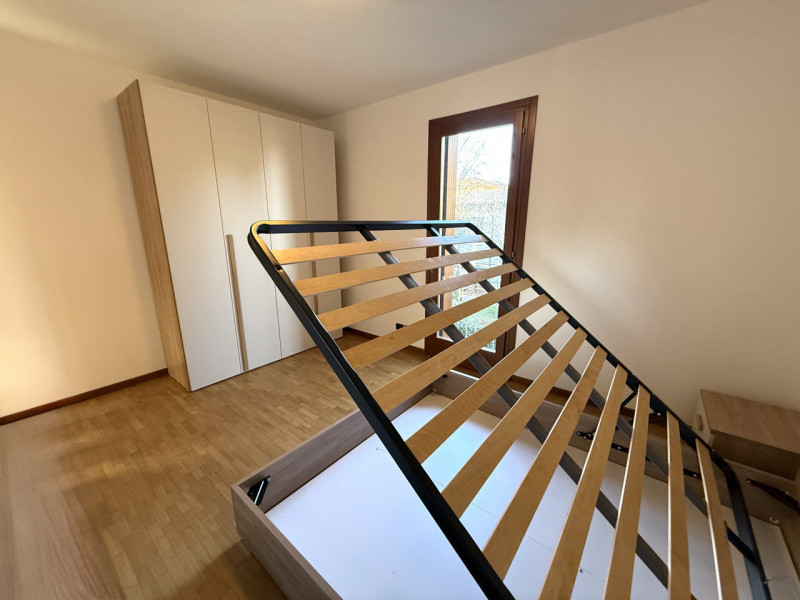 (Per INFO Roberto 3888920530) Scopri questo delizioso Bilocale situato nel cuore di Montebelluna....