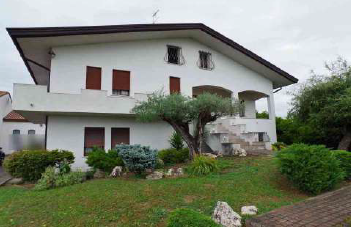 Rif. A.A.332-24

Vendita all'asta - fabbricati commerciali in data 06 febbraio 2026

Descrizione:...