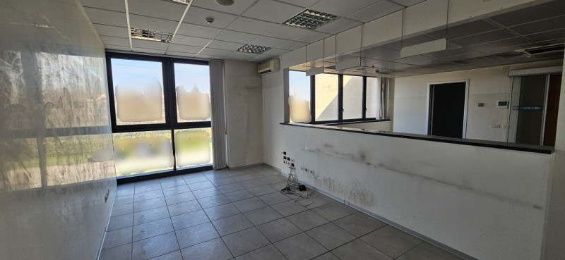 Riferimento per l'Agenzia AU1001 VIGONZA CENTRO. Ufficio in locazione. Scopri questa straordinari...