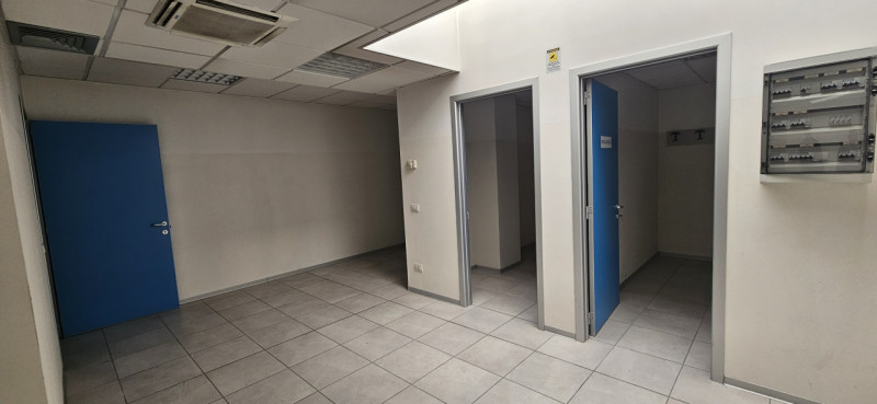 Riferimento per l'Agenzia AU1001 VIGONZA CENTRO. Ufficio in locazione. Scopri questa straordinari...