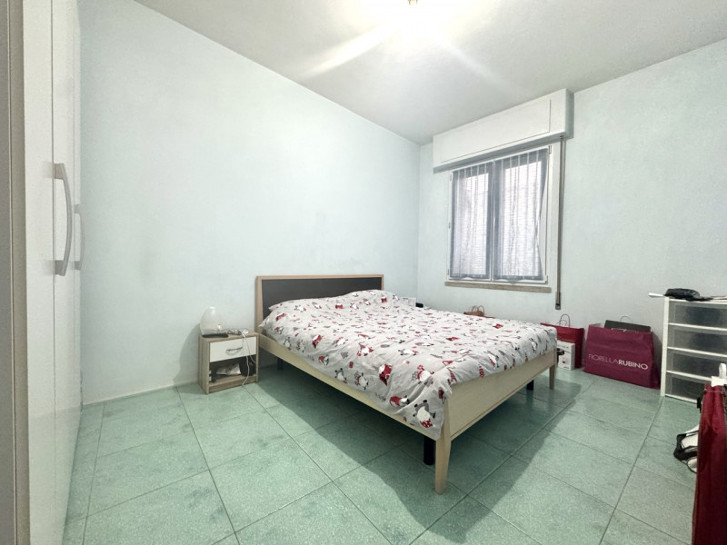 BICAMERE PARZIALMENTE RISTRUTTURATO

Vicenza - Appartamento bicamere -Trattative riservate Immobi...