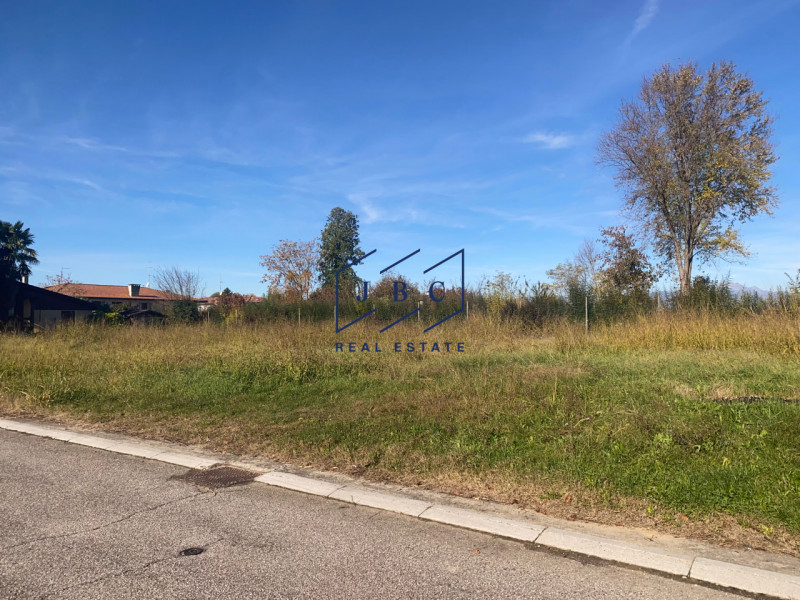 FRATTINA DI PRAVISDOMINI (PN)
A Frattina di Pravisdomini in zona residenziale, proponiamo in vend...