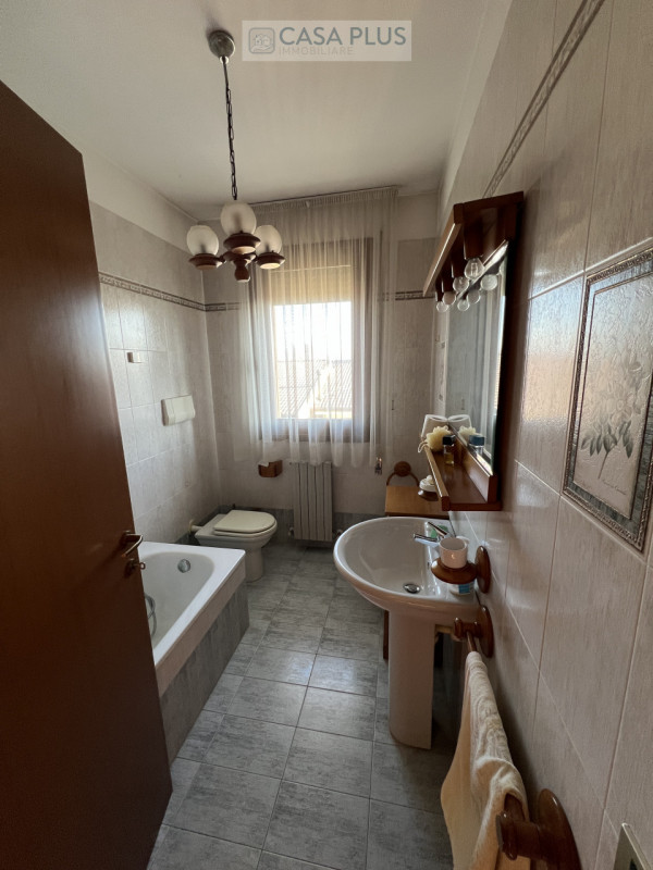 NOSTRA ESCLUSIVA- Proponiamo in vendita un appartamento bicamere situato nel comune di Tombolo, i...