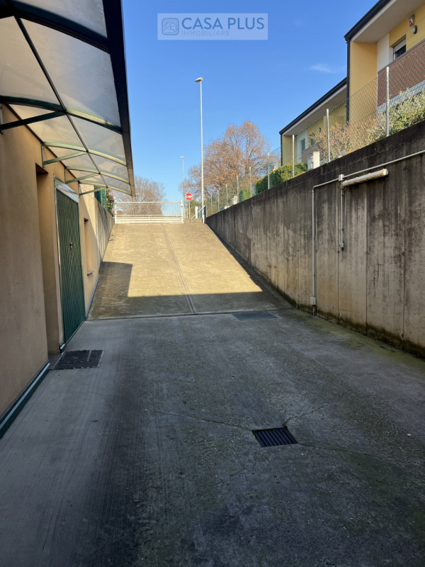 NOSTRA ESCLUSIVA- Proponiamo in vendita un appartamento bicamere situato nel comune di Tombolo, i...