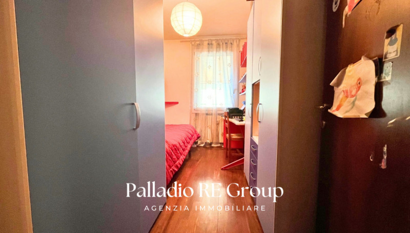 Scopri questa affascinante bifamiliare situata nel centro di Barbarano Vicentino, un comune ricco...