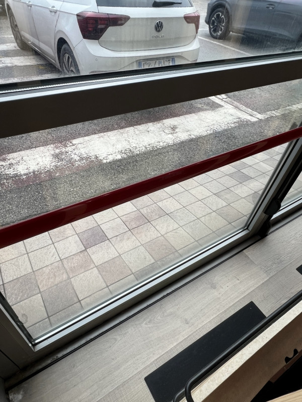 CAPANNONE CON UFFICI E AMPIO PIAZZALE ESCLUSIVO, IN LOCAZIONE A VICENZA OVEST - RIF. C8327
Nel cu...