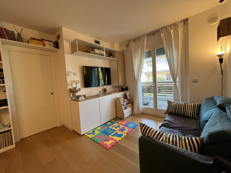 Scoprite il vostro nuovo rifugio nella tranquilla e sicura zona di Saviabona a Vicenza! Questo sp...