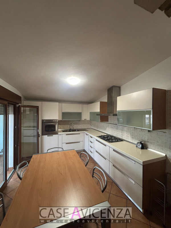 MONTEGALDELLA (VI) - Classe energetica in corso di definizione- DISPONIBILE DA SUBITO! Proponiamo...