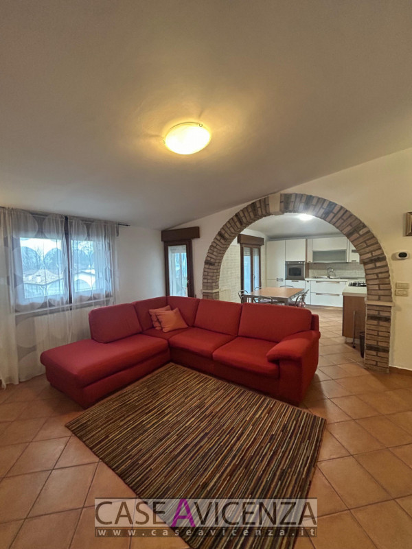 MONTEGALDELLA (VI) - Classe energetica in corso di definizione- DISPONIBILE DA SUBITO! Proponiamo...