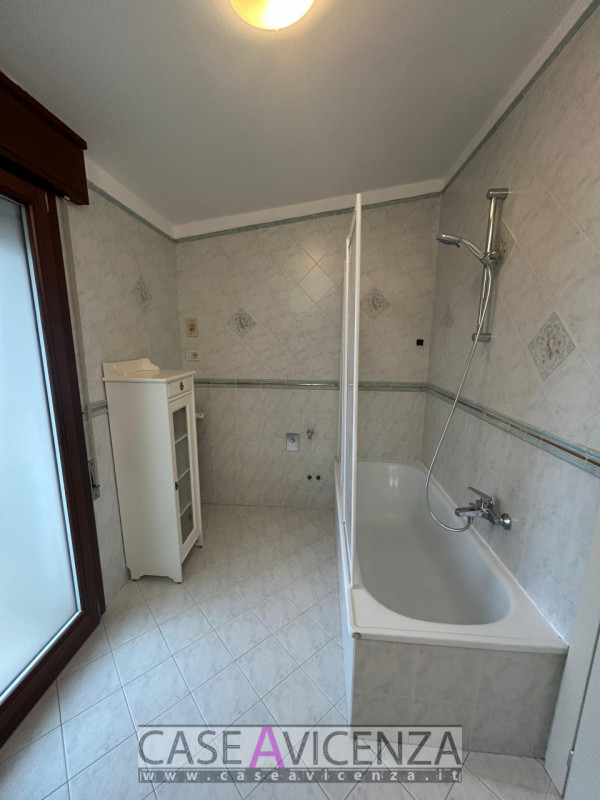 MONTEGALDELLA (VI) - Classe energetica in corso di definizione- DISPONIBILE DA SUBITO! Proponiamo...