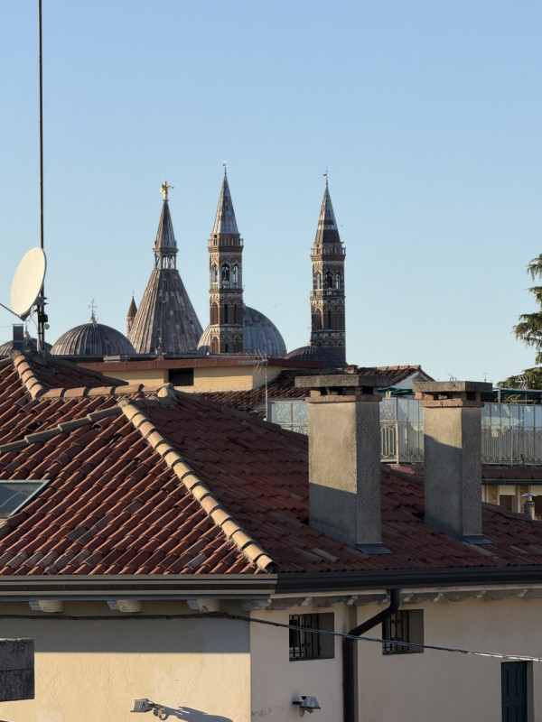 Immobile in esclusiva al Gruppo Padova MLS

OSPEDALI - NAZARETH
Nella immediata vicinanza agli os...