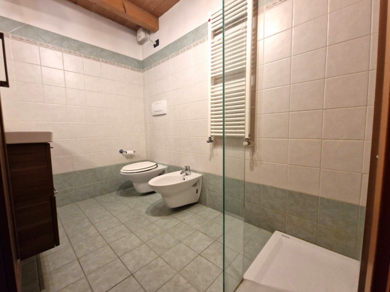UBICAZIONE E CONTESTO

Nel comune di Torri di Quartesolo, all’interno di un residence curato, ord...